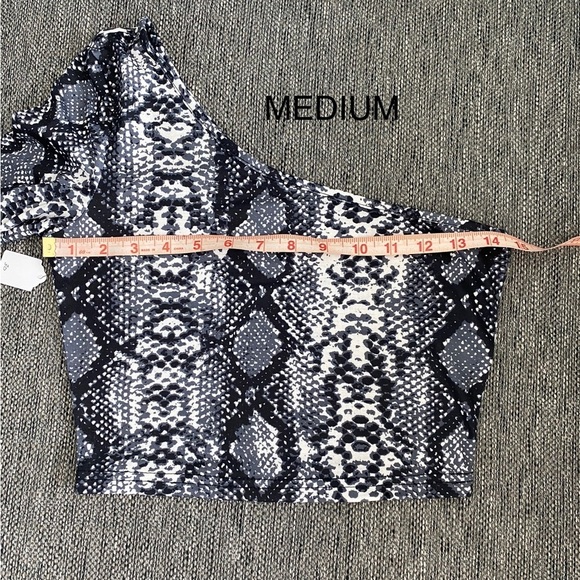 Black and white animal print crop top one shoulder medium and large NWT - Picture 11 of 12